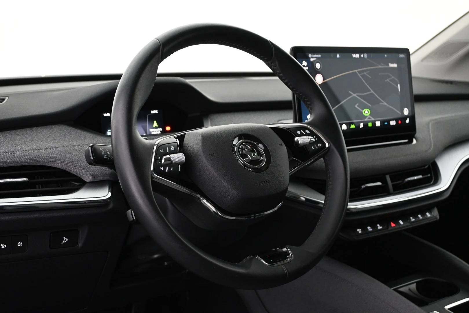Car Image - 5yTMMLV5GMhkiWNHGNmXcs