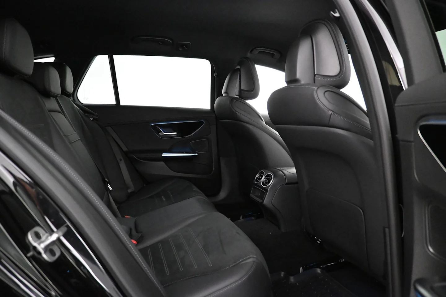 Car Image - 3ojv9FhwbRCi6lrzidK5uU