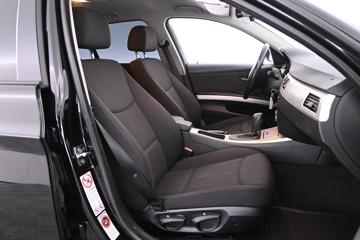 Car Image - 3PxLrYTDVwrmKaGubjnF9d