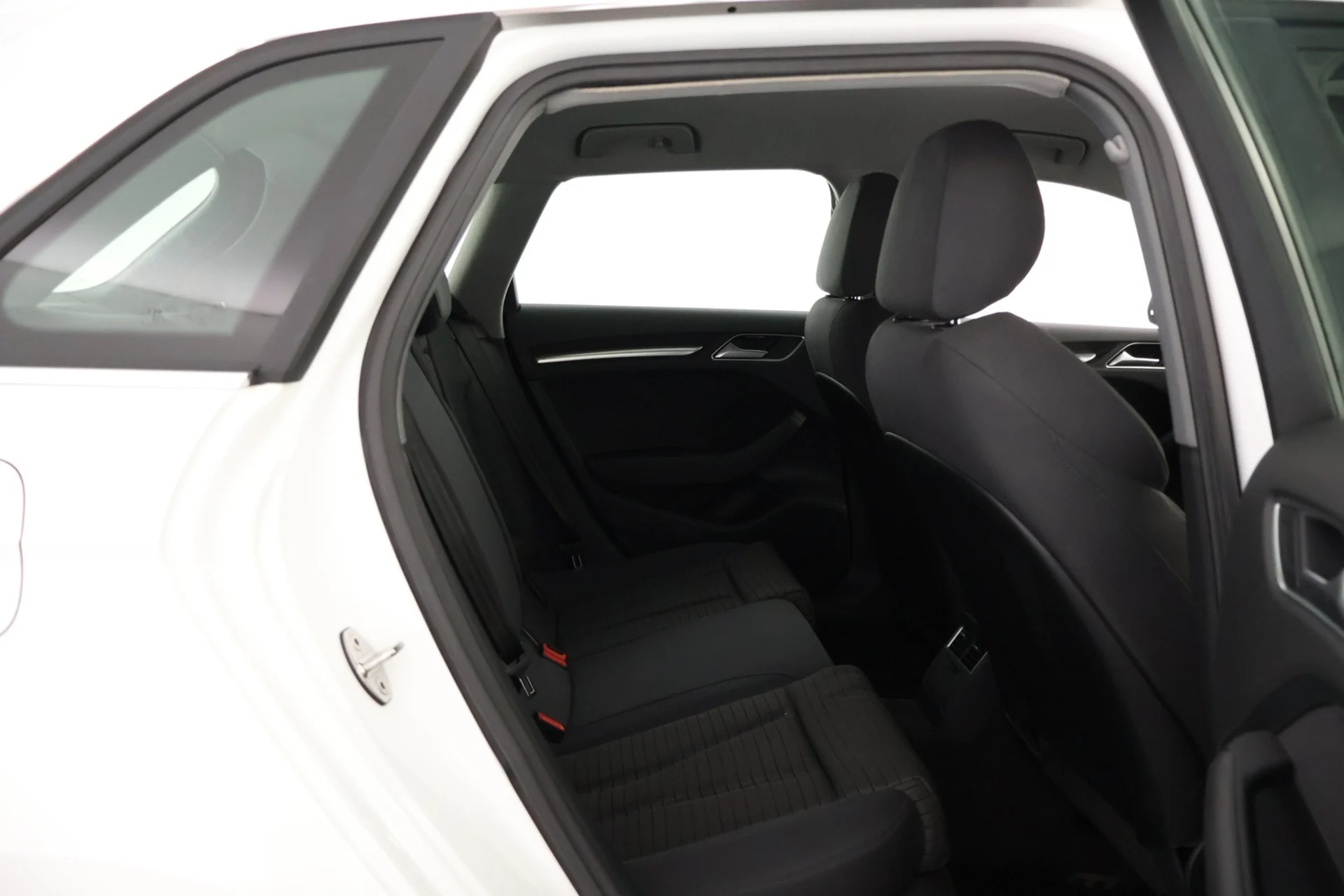 Car Image - 3utUEsi1KOSOebIqYBhuEW