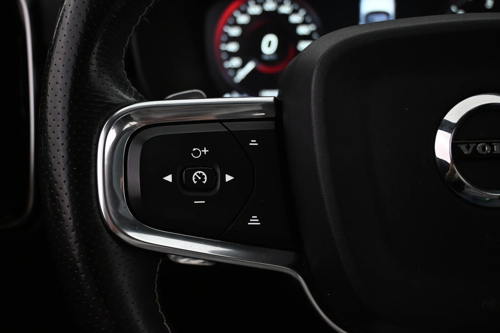Car Image - NXDdqeLKEf2w9dWDUbJmP