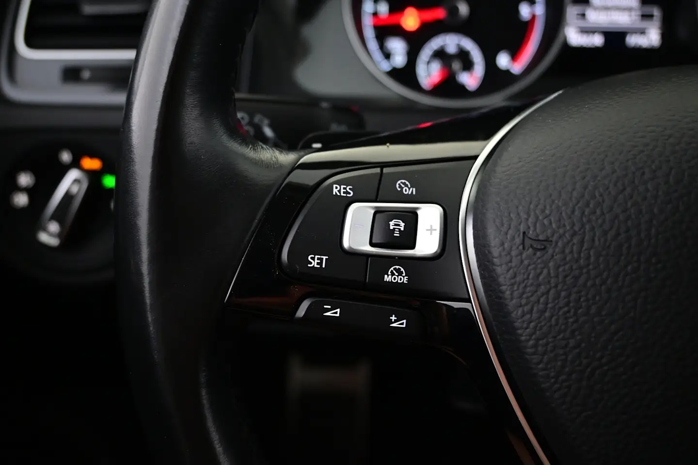 Car Image - 1XzUHb5Dq5cz2GncMDV6JY