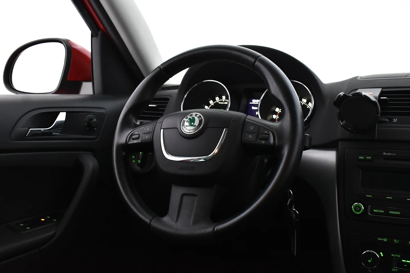 Car Image - 5HrkLo3uruj6qbH9OMWtb2