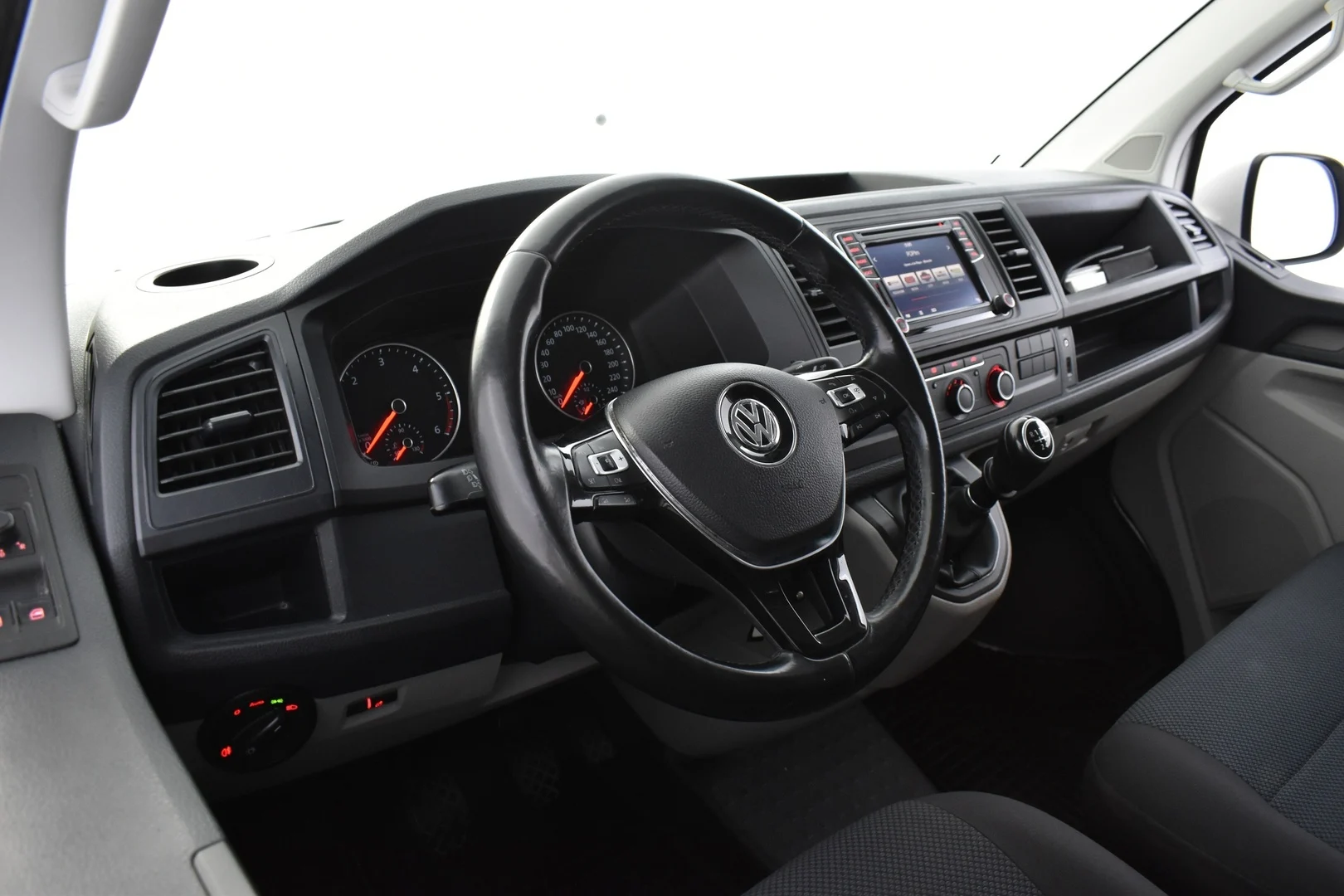 Car Image - 4i3eYNmXMRy9Ld6pF8HdSV