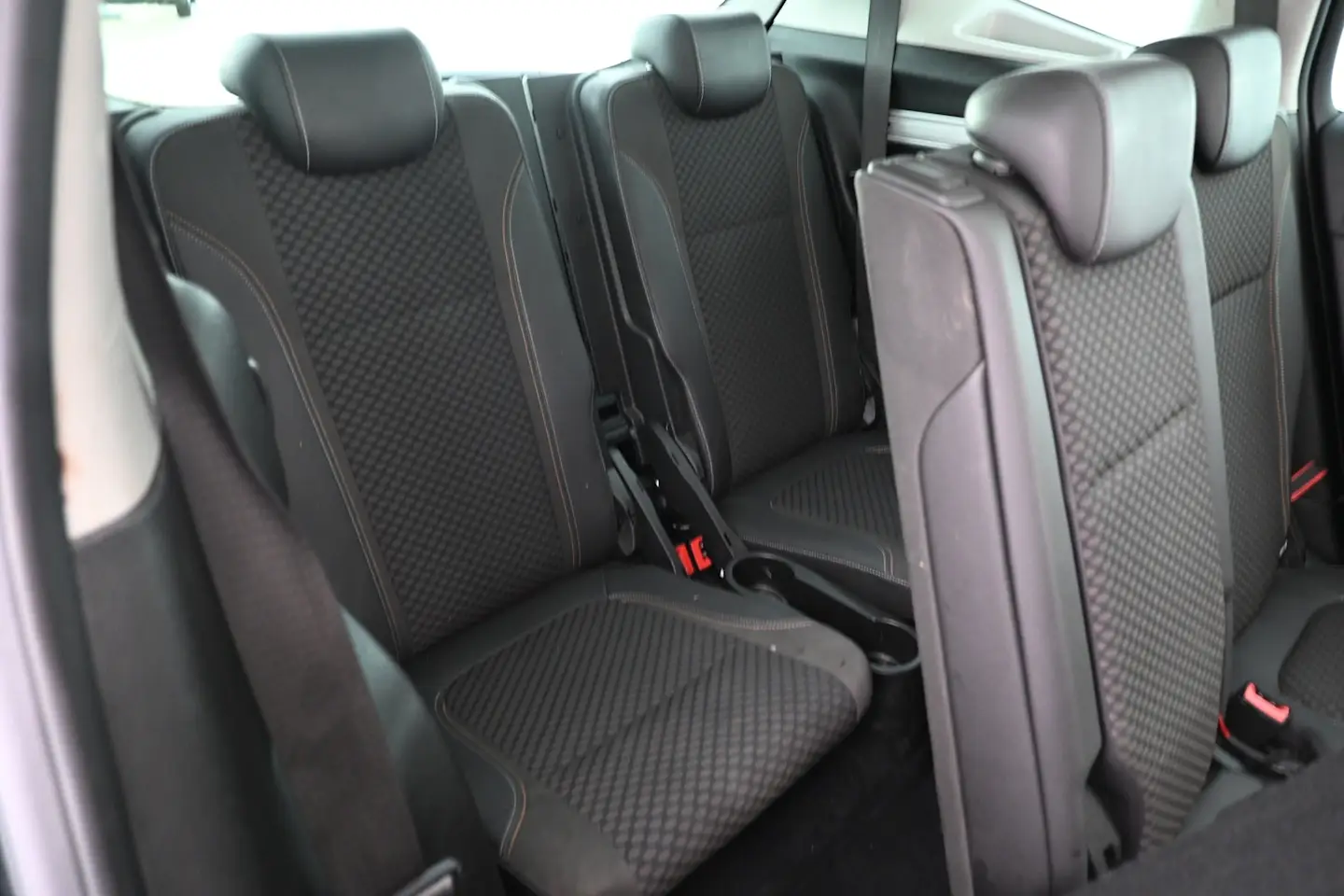 Car Image - y56TAEMvsTvWEJikamjCh