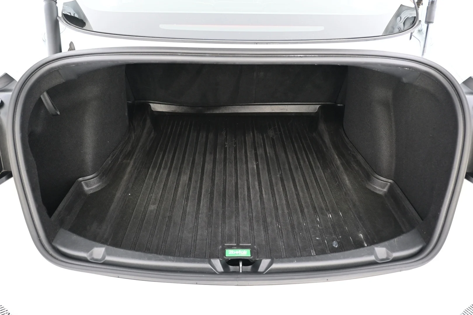 Car Image - 140MBpQPjLUu94iEeTkHE2