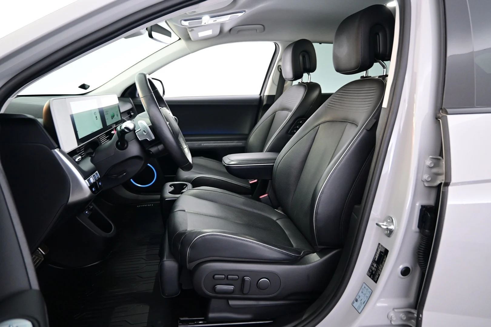 Car Image - 6R8z4dfygPyaJ0pEZnoDDS