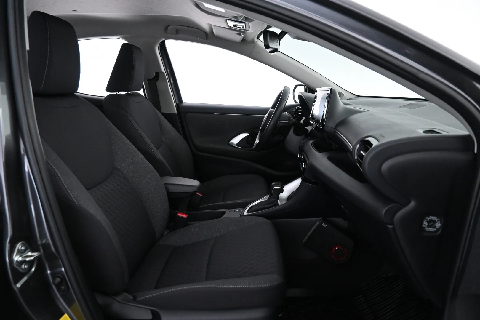 Car Image - 53yLXg77CEORd5BpGsx9J4