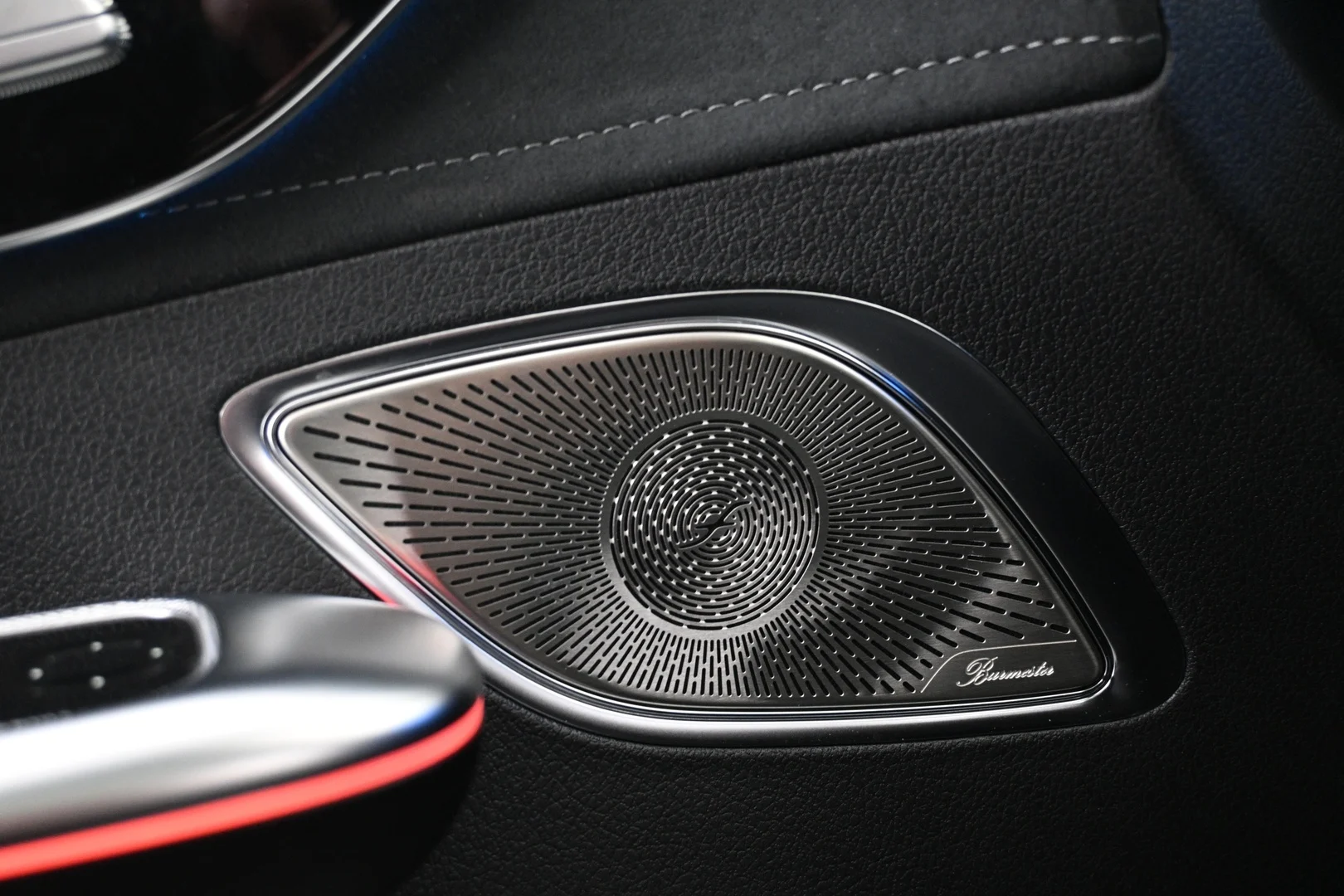 Car Image - 4UnGpdIi4DsHyTcyrfMxXT