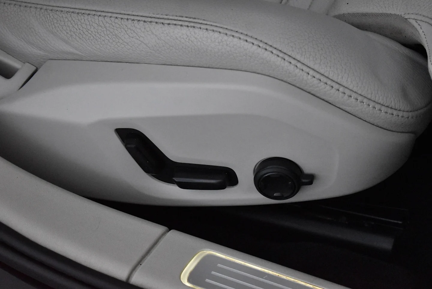 Car Image - 1xKQwIVk54zlvsoHlETM36