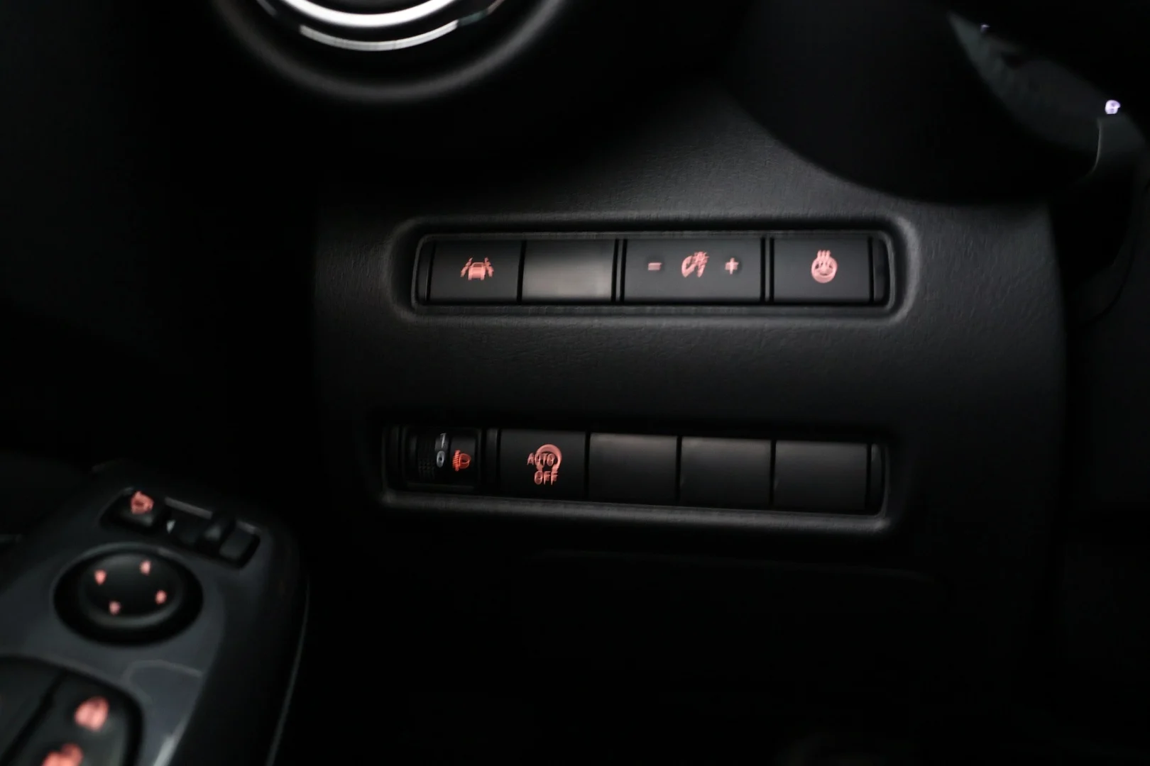 Car Image - 9zvIKBB9xqGyw4PYhA5JL