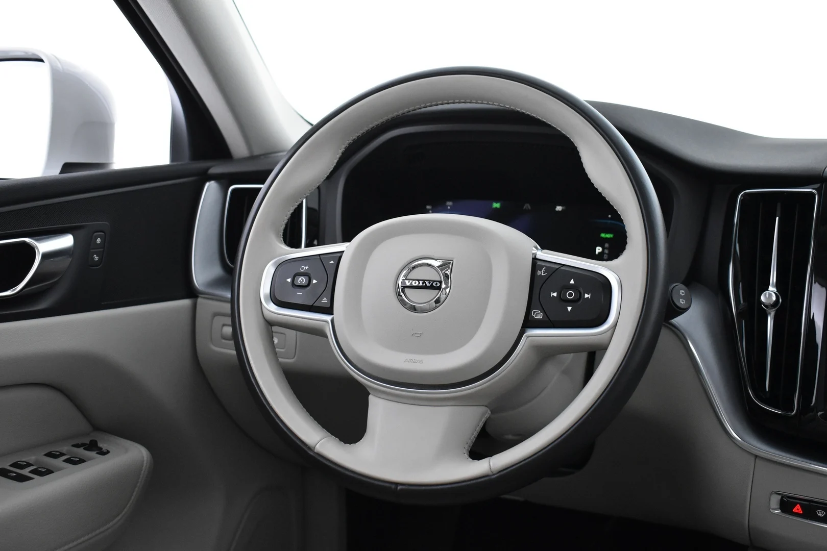 Car Image - r0hzCywllIZgPEta5oUA0