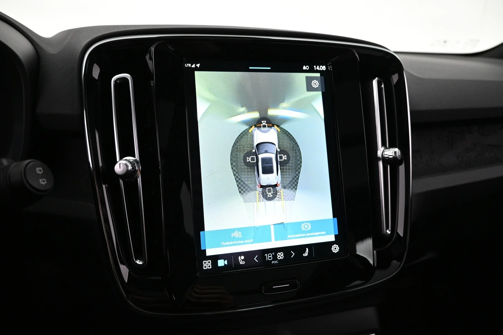 Car Image - 1EUUhR1AE5LXh9rfAp4aq6
