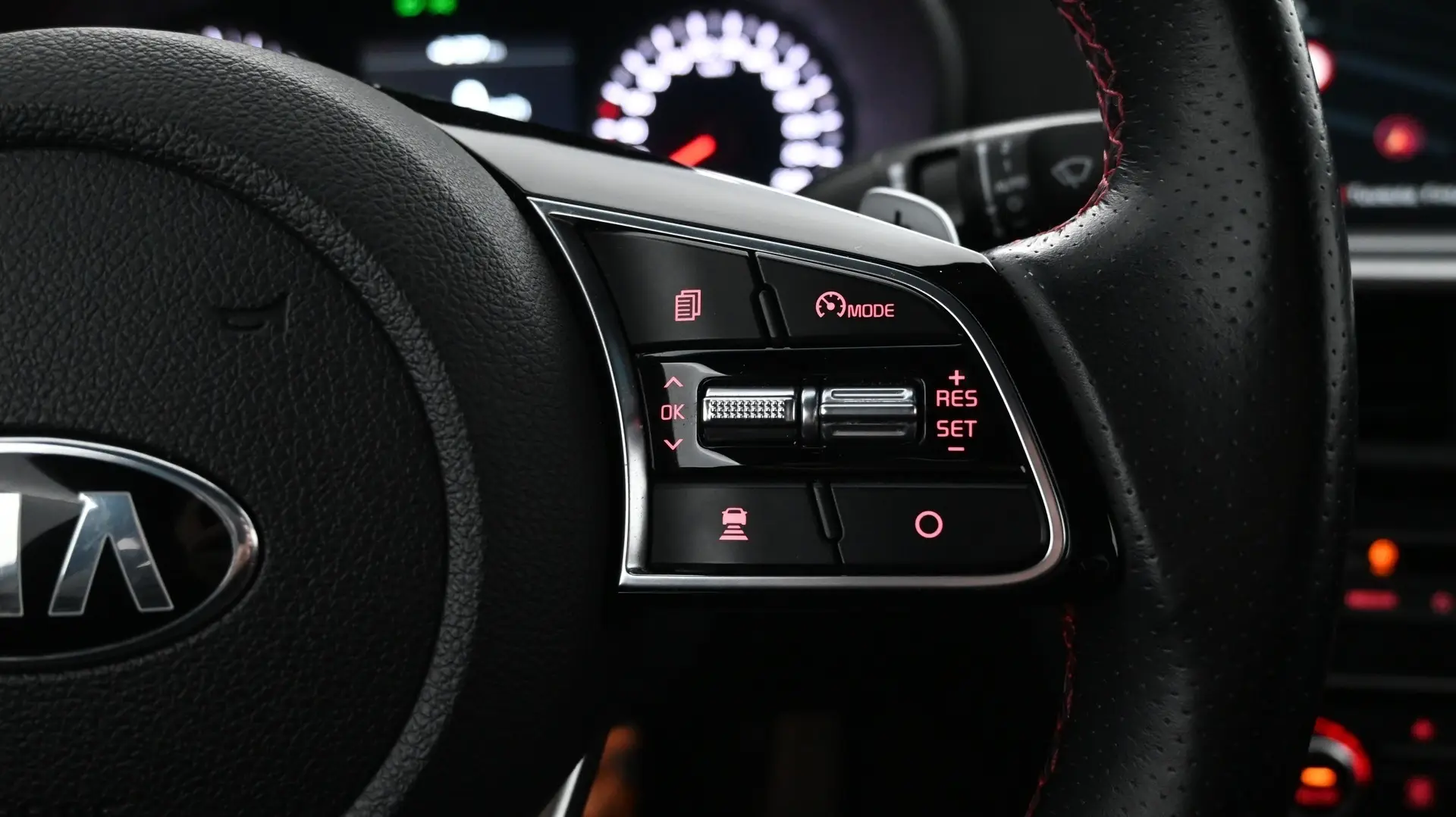 Car Image - 5QWnCAGh1peihwVSO5Cexq