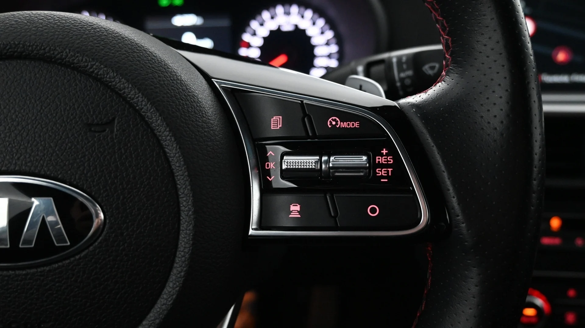 Car Image - 5QWnCAGh1peihwVSO5Cexq