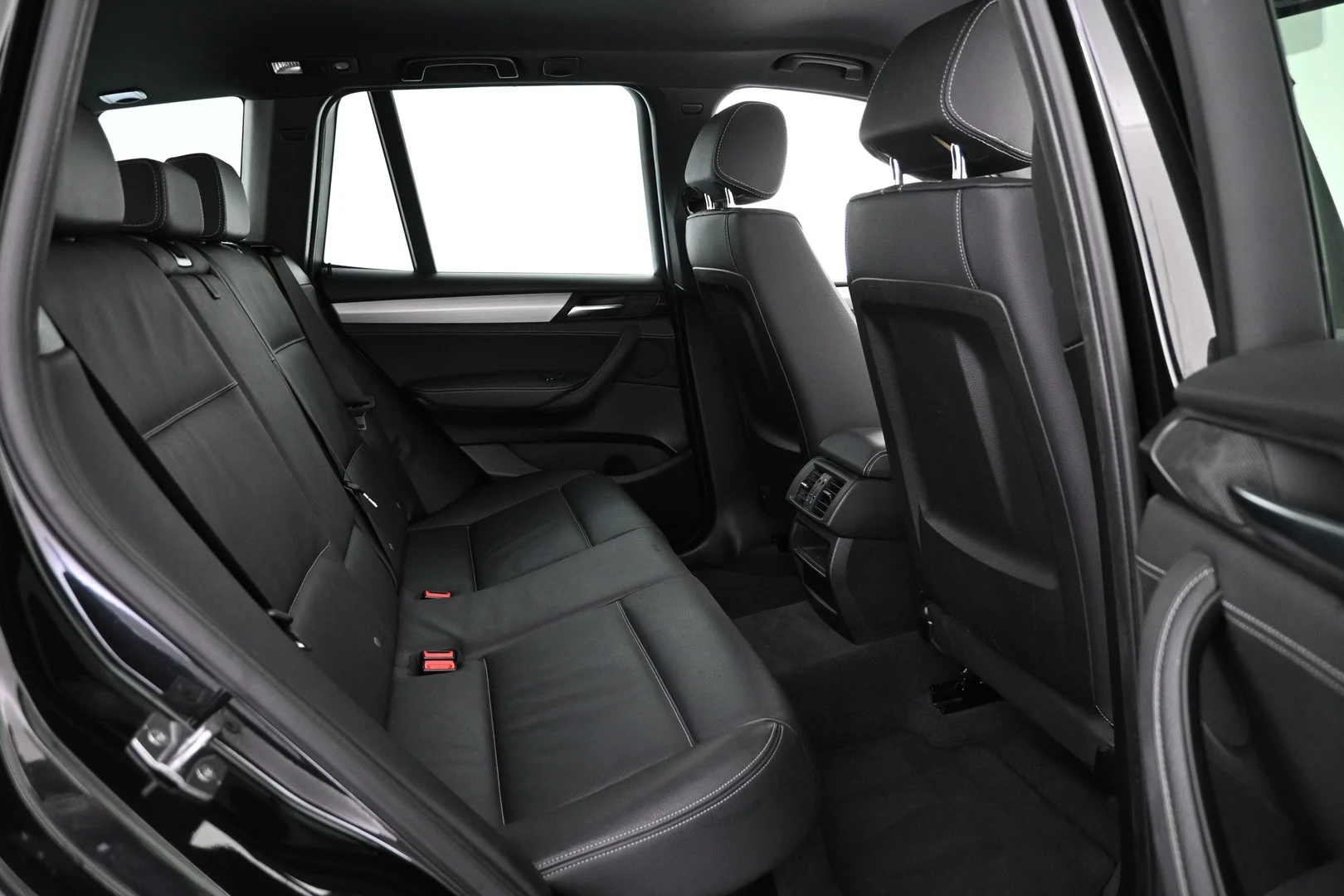 Car Image - b9jQj8D0GsCijpInMeQLZ