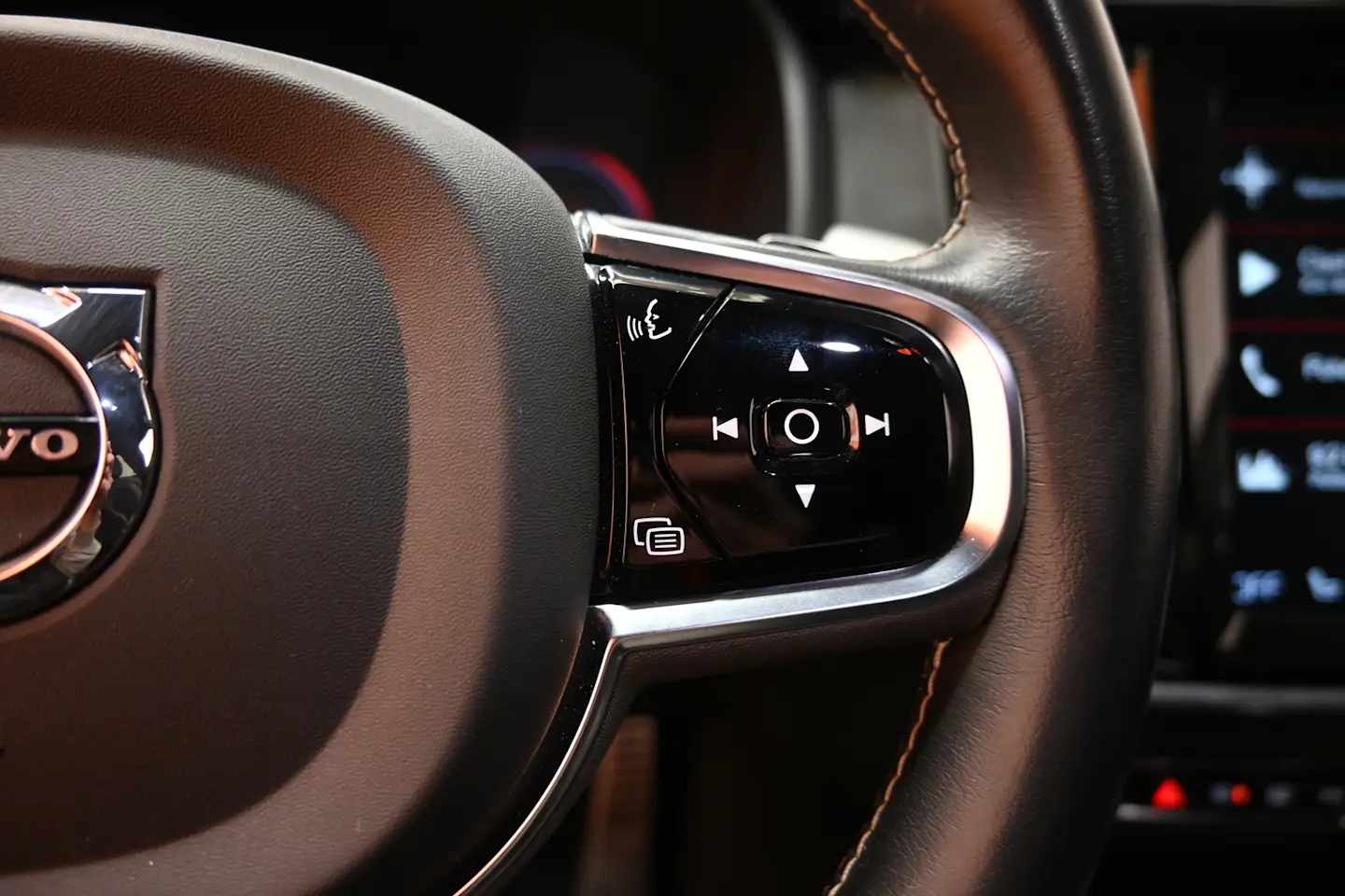 Car Image - 7uA1qSiMrZqz8cOSy1V6cZ