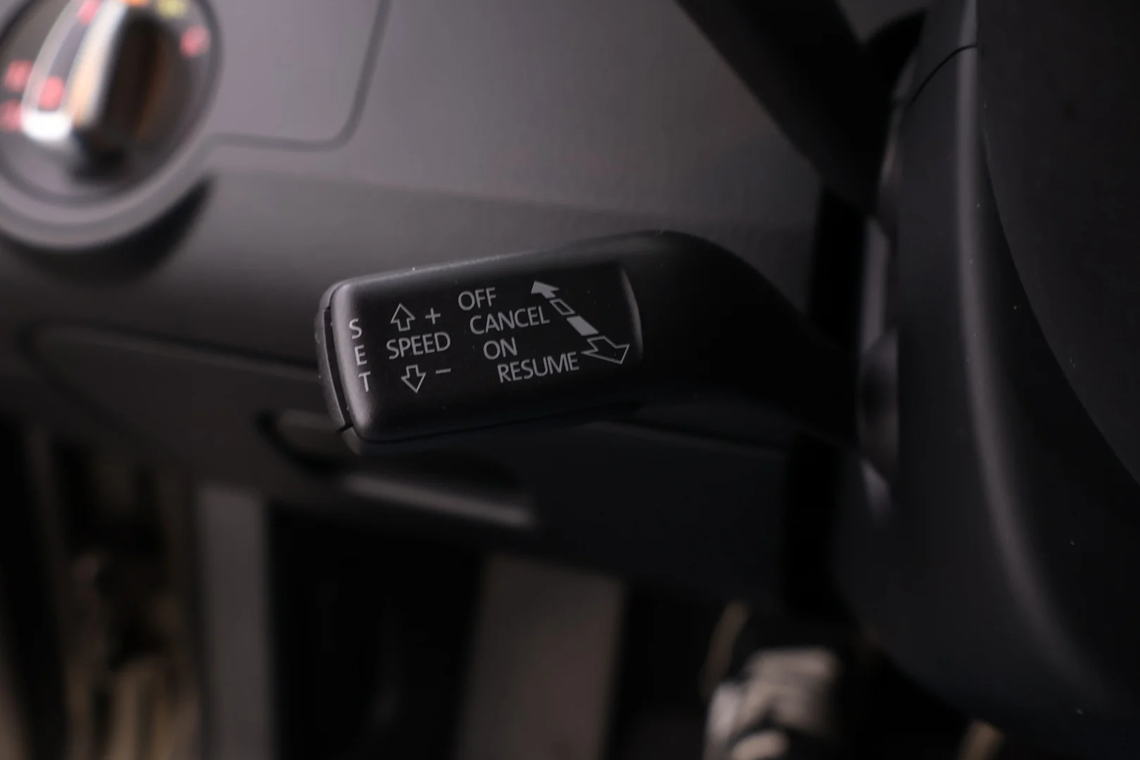 Car Image - 1WxwuBYQEC0TMCzoPqLYvG