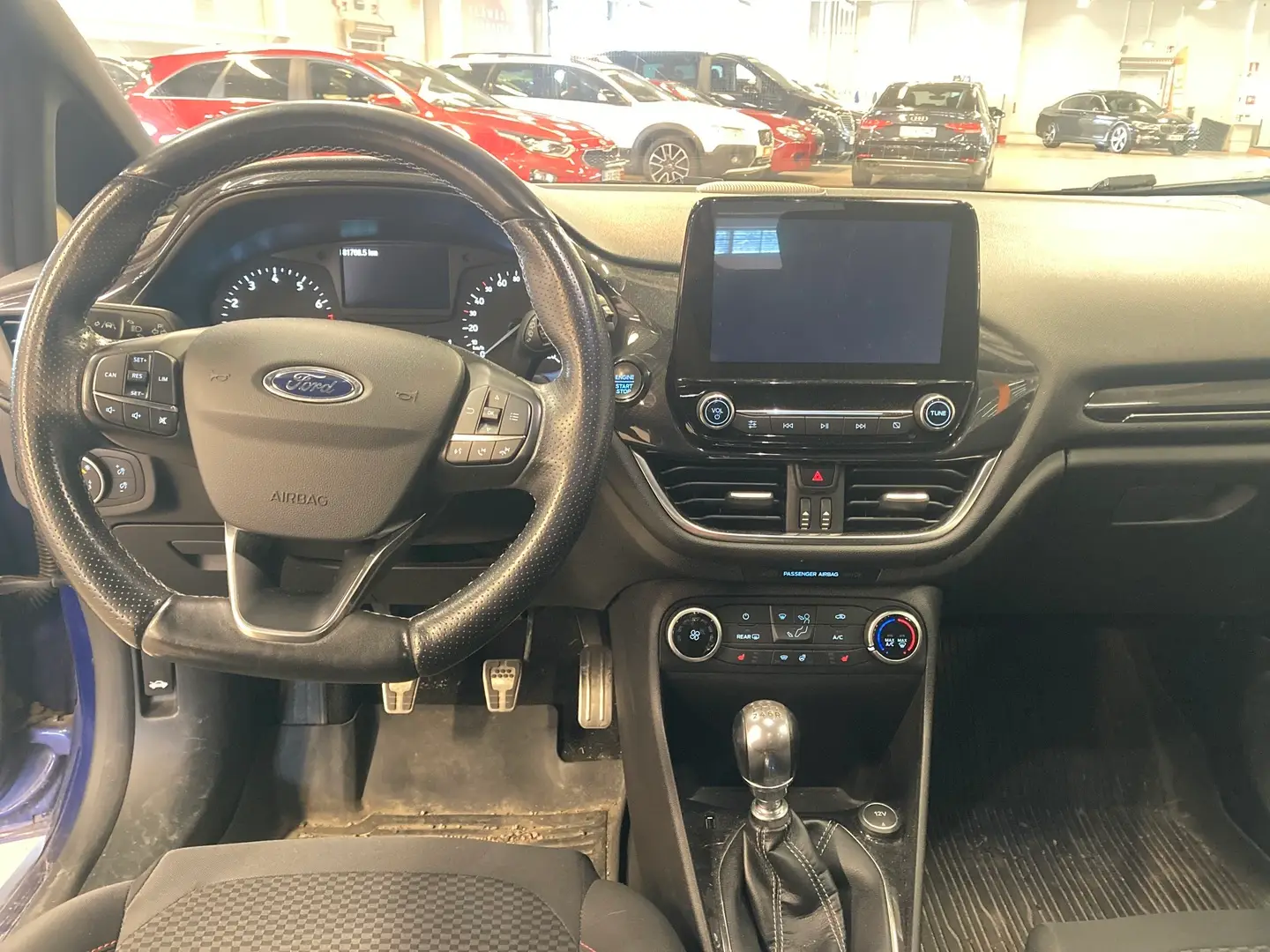 Car Image - 72oMGqff1PLFJDRmdD70Gq