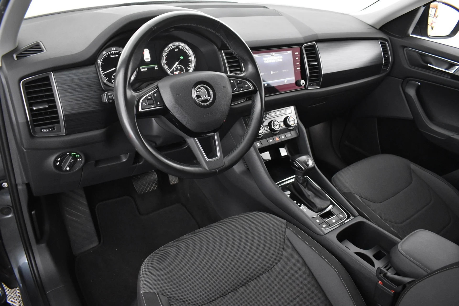 Car Image - 1LNWExdKiV3LTYqpGiTpAT