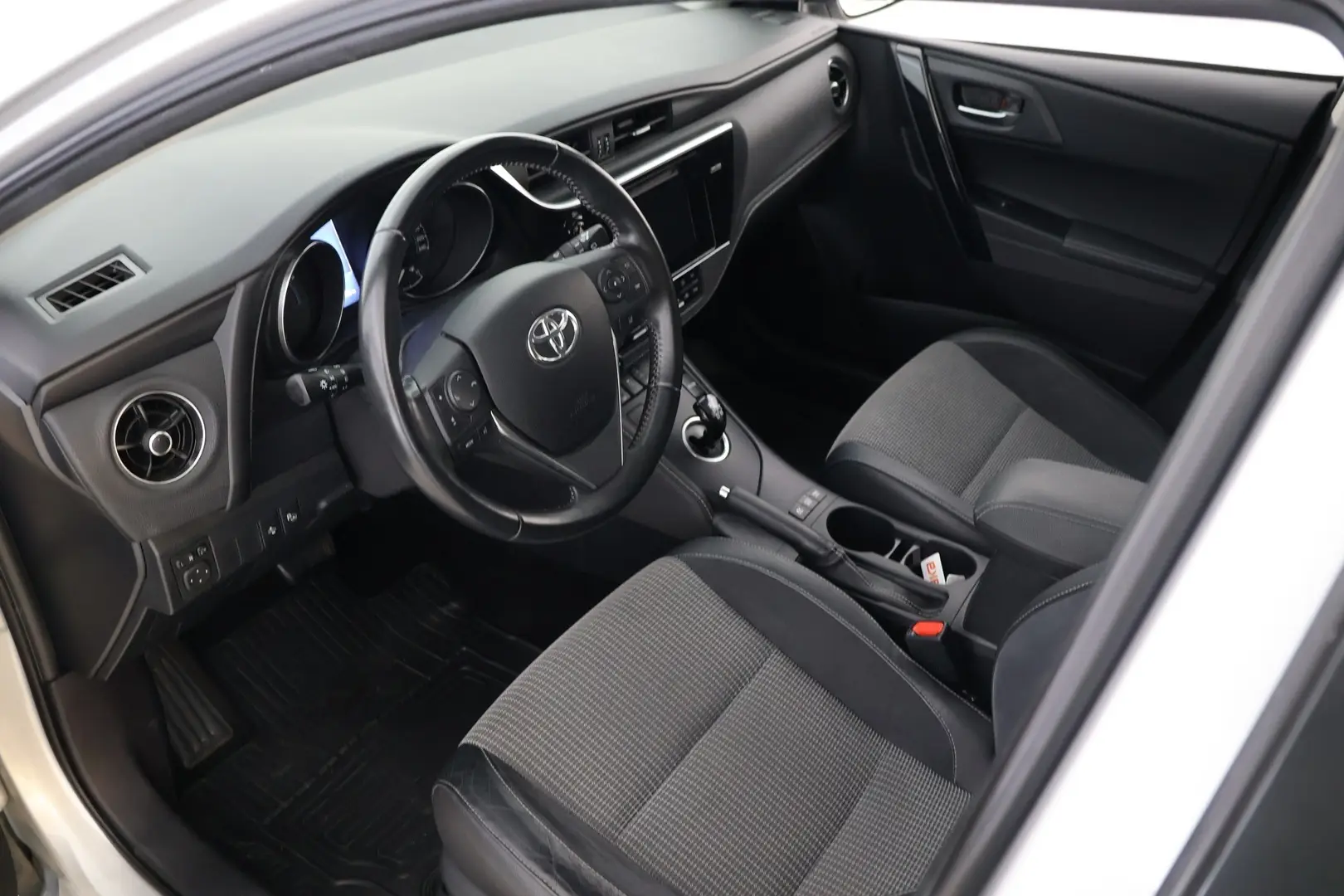 Car Image - 5TfhC5Zui6wQ5GUZ7k8Xtb