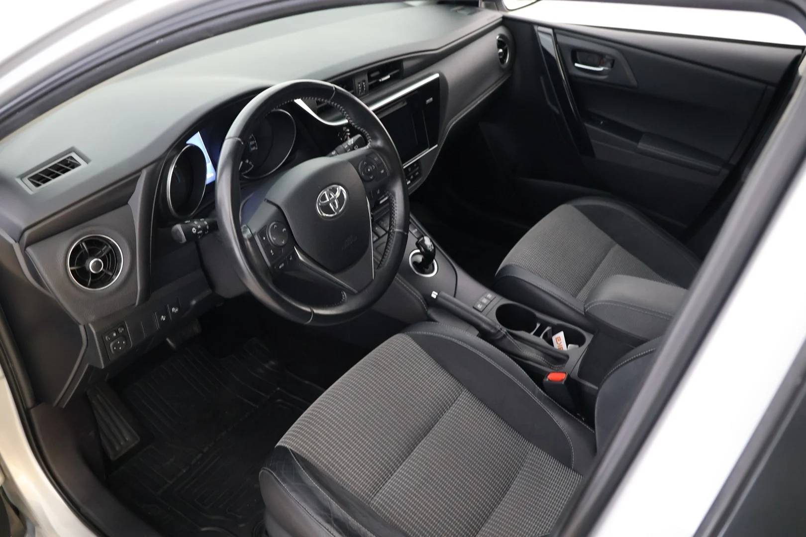 Car Image - 5TfhC5Zui6wQ5GUZ7k8Xtb