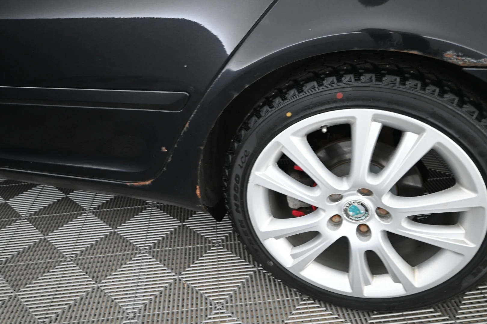 Car Image - QW5s2aY97t4lU6Miu5Vzc