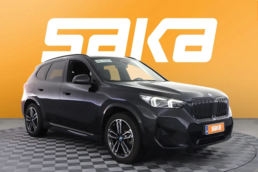 BMW iX1