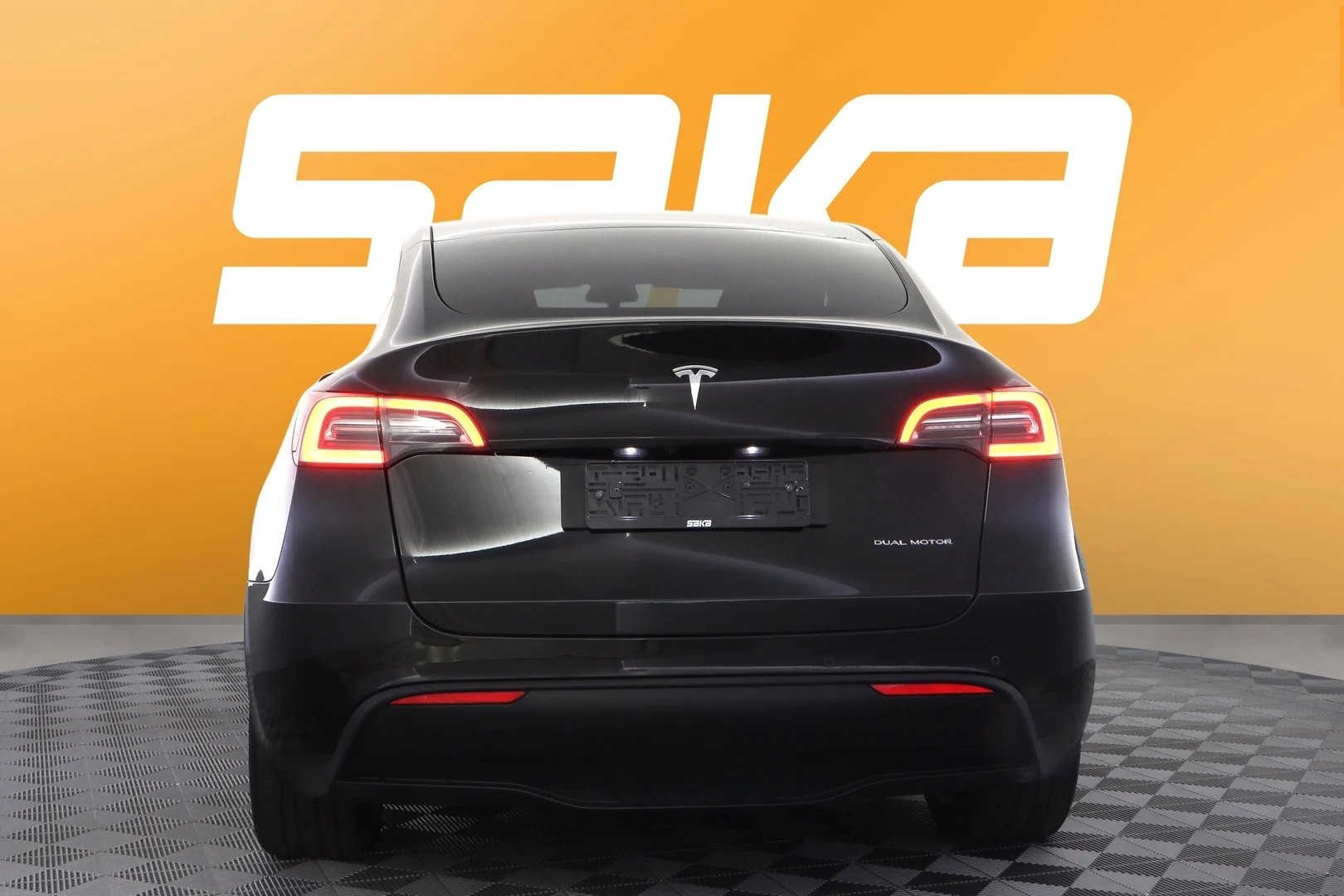 Car Image - 46wBA2KVgO2O7WS9L9qZfk