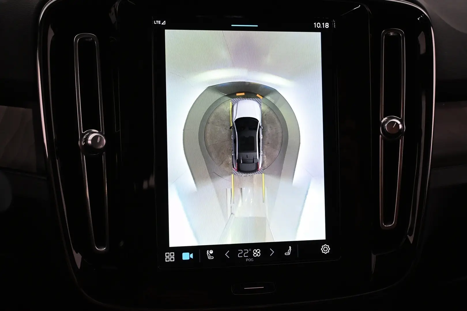 Car Image - 6YXnbaEswxtyQ6jQyCPNtD