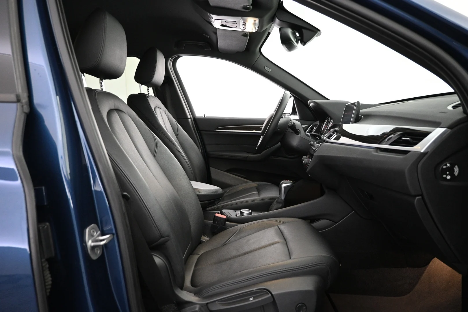 Car Image - 2VHEybPJmCtazf4pBCI5ec