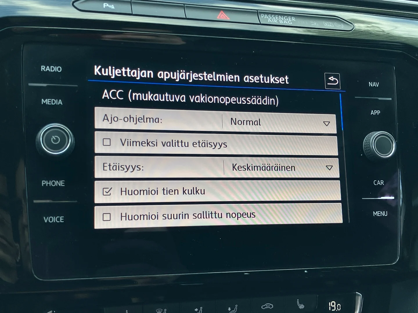 Car Image - 2uSetRmLrhgu4jQWtjDbEV