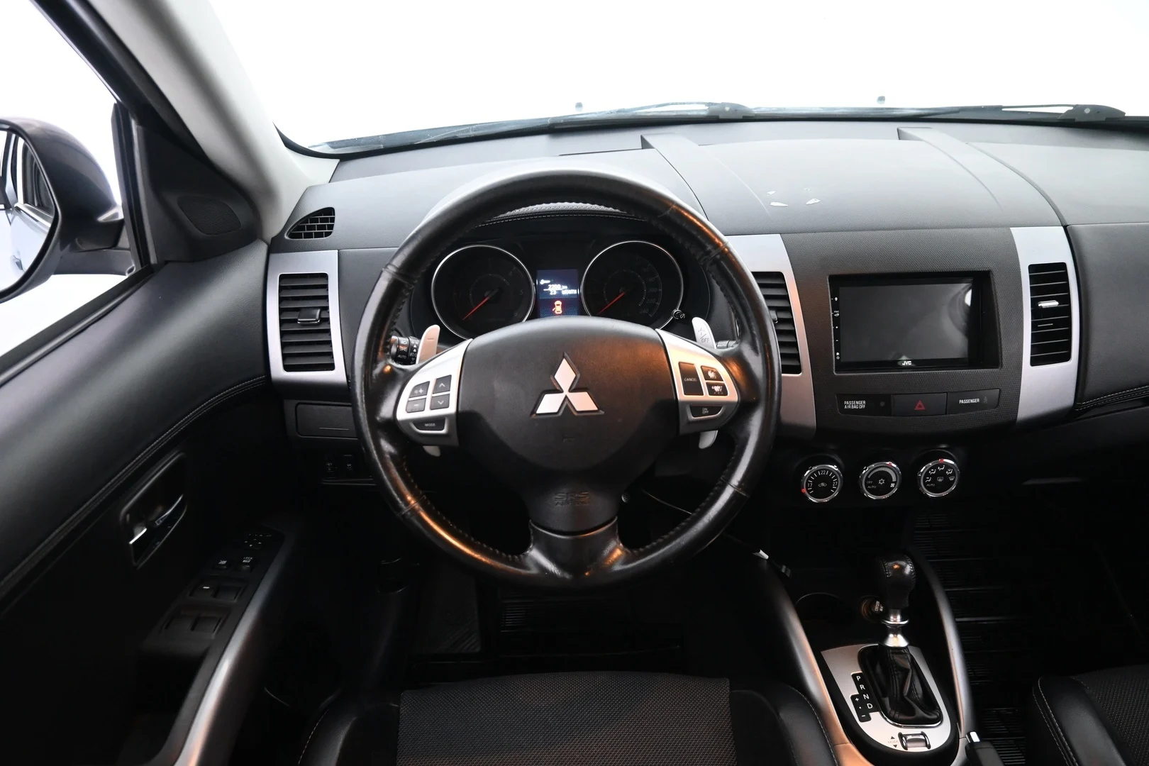 Car Image - 5dBpEBPSdi3MW7BibKZHNE