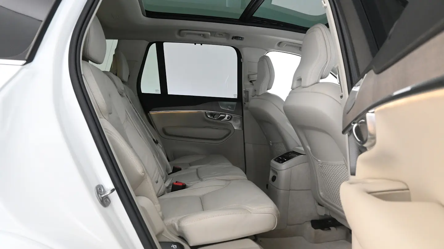 Car Image - 1uO82LuV8WuD8TvxIQ2VjJ