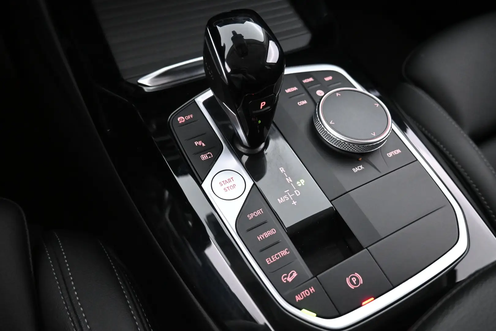 Car Image - 2LRrHMYCHQPuyW3PVj8lou