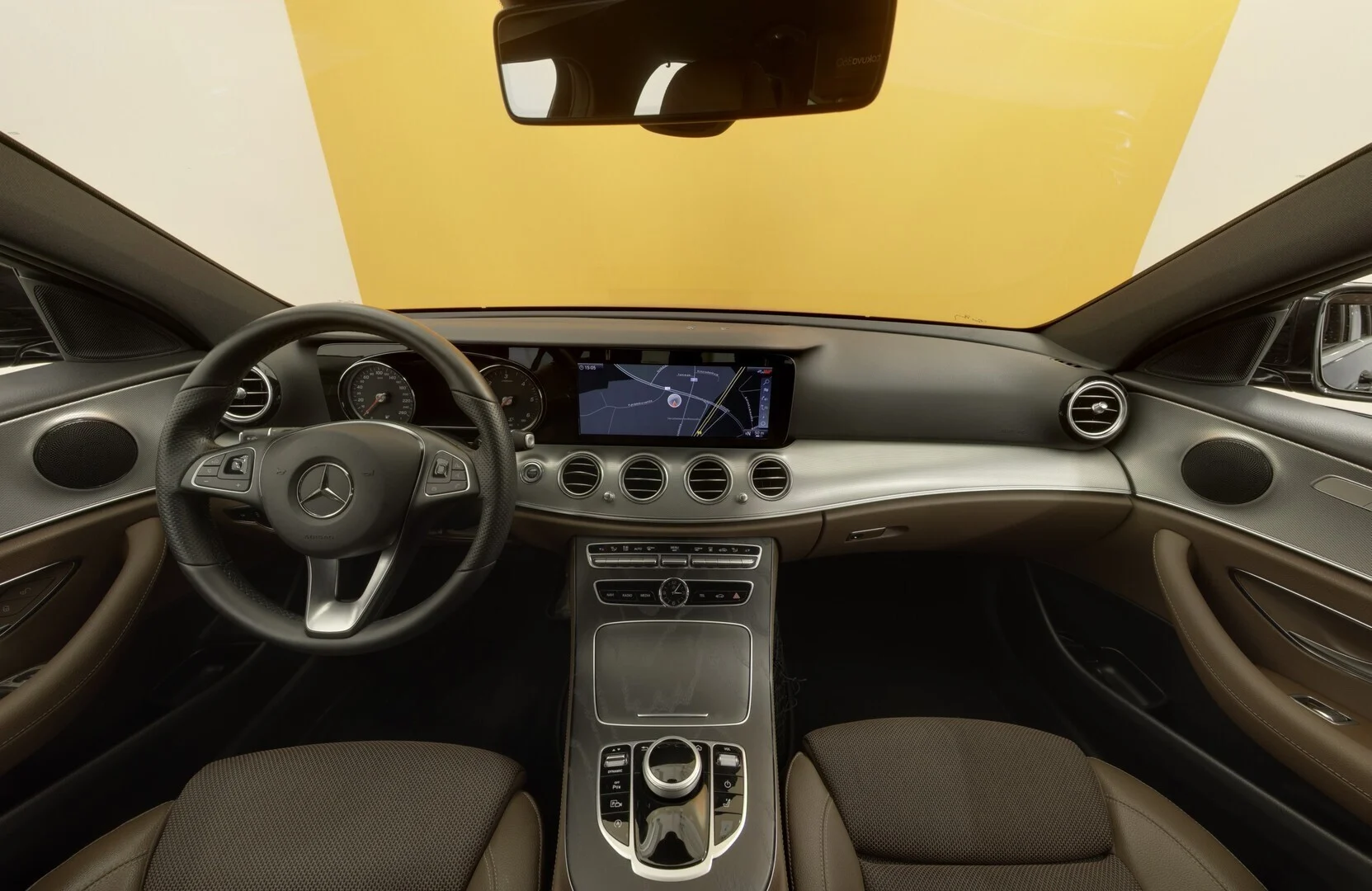 Car Image - 1LtjA24lUiuZNRA77Gytv9