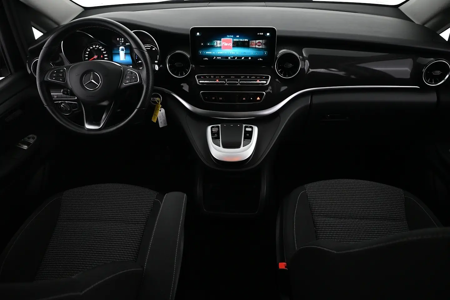 Car Image - 44EAlegXCjThpbSCOErEhb