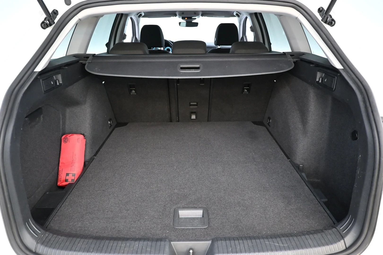 Car Image - 1c6mf4mkTDjaKwf2BcQlU9