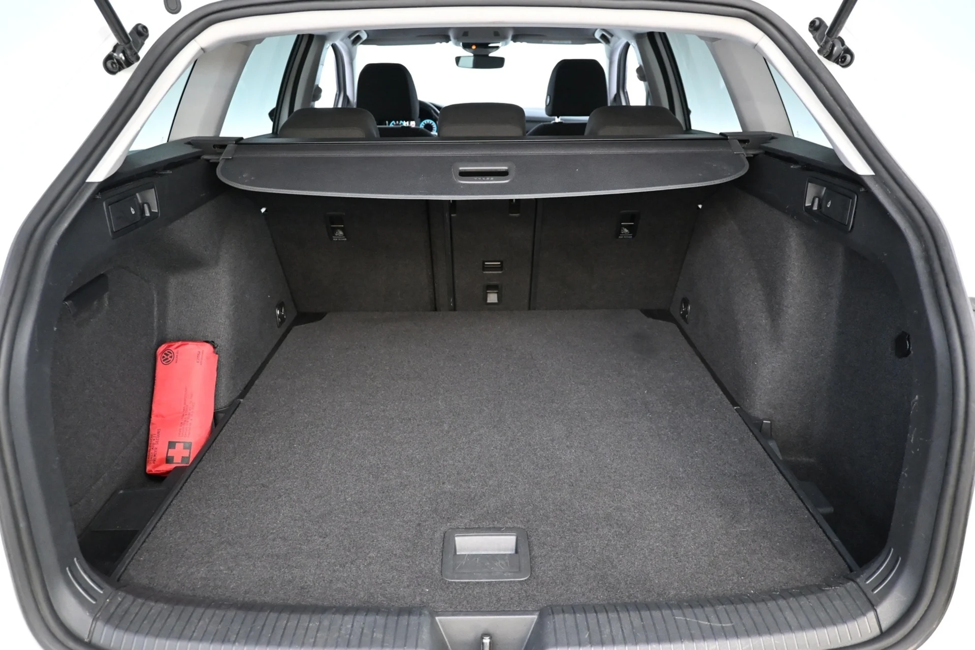 Car Image - 1c6mf4mkTDjaKwf2BcQlU9