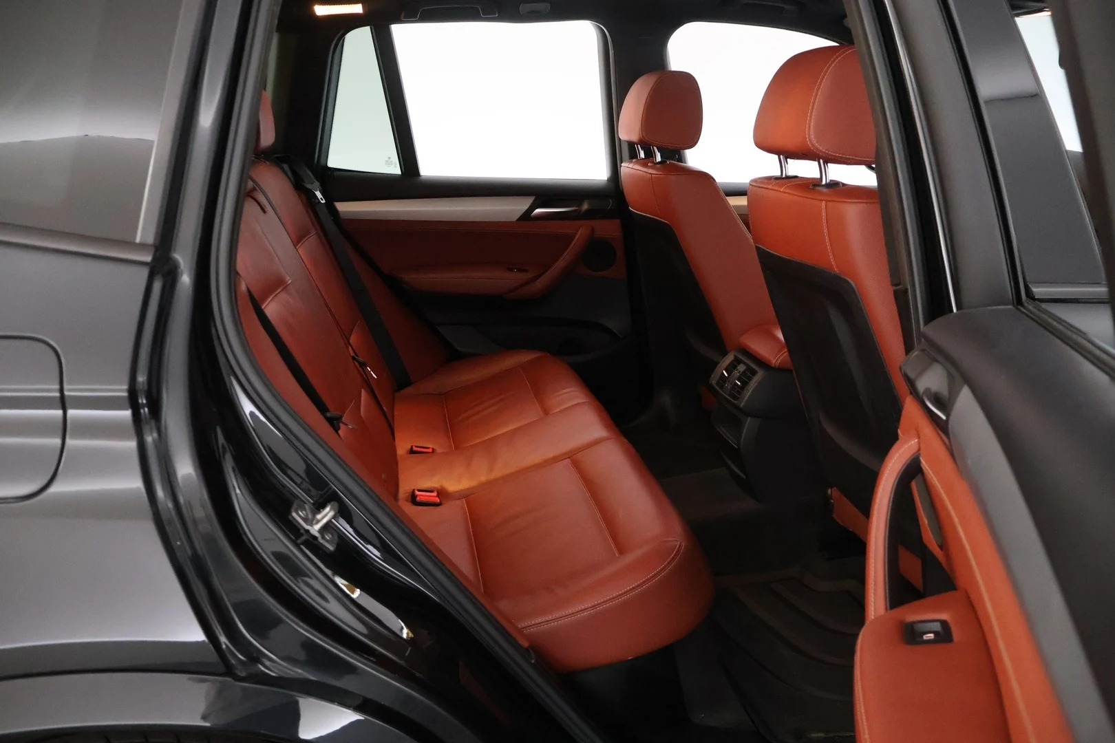 Car Image - 5KRbYWkxb8sapTJ9hKKA89