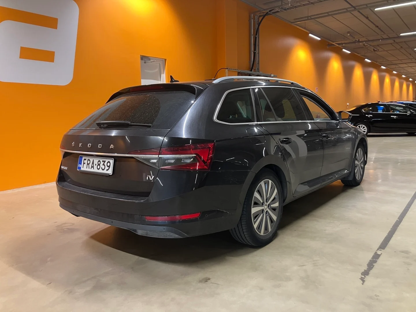 Car Image - 7Gx5Y3WQkpWB7JmkHUjuTN