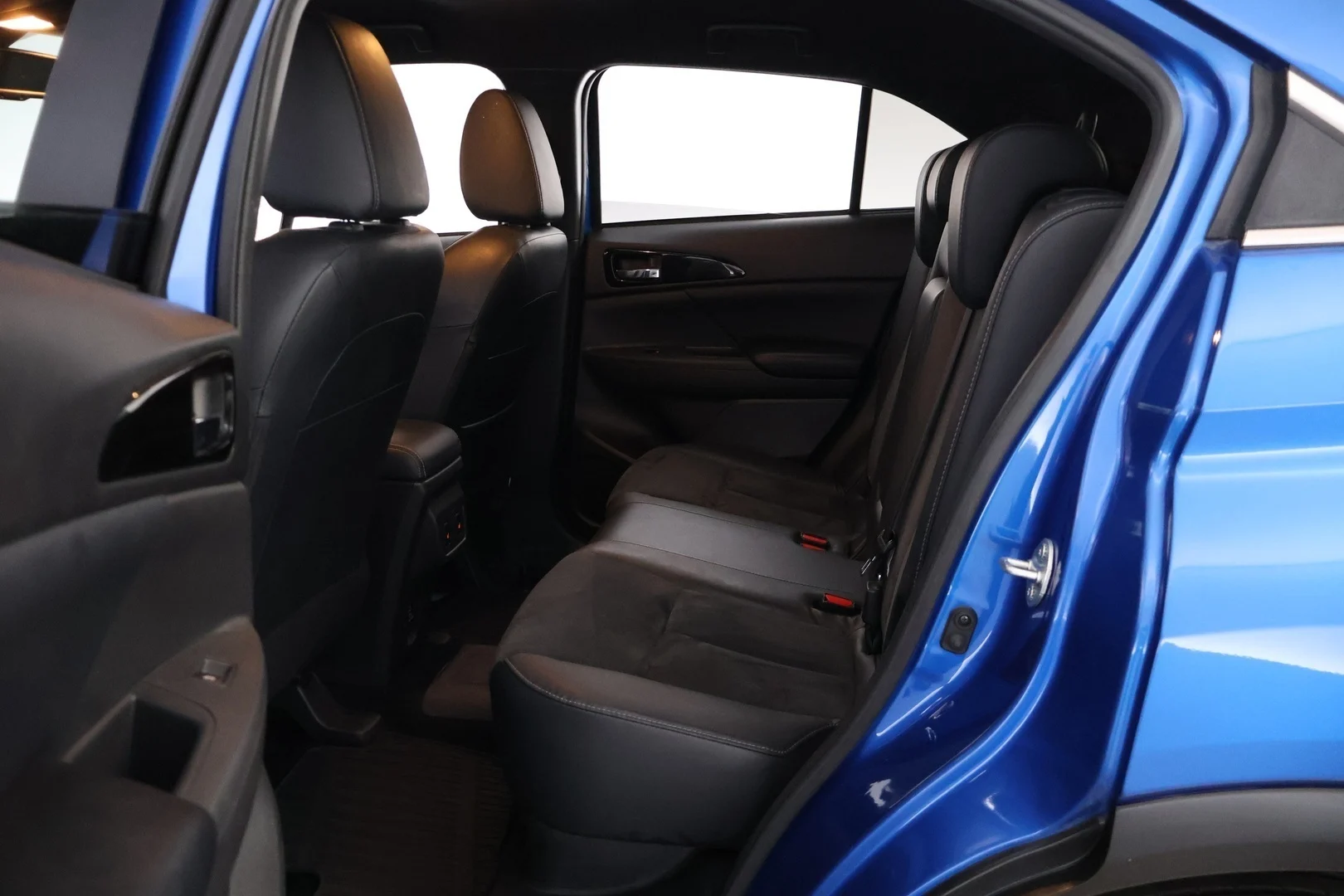 Car Image - 57lgSg5zSKsisOxizvsLuq