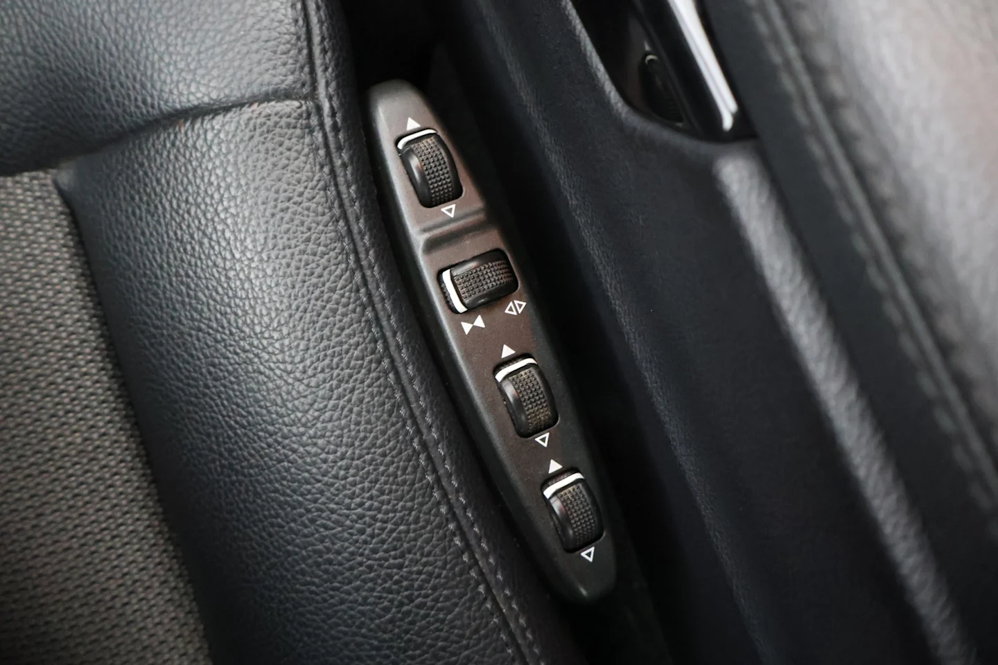 Car Image - 5M5KzdrU7aPhcvEv6EBpM8