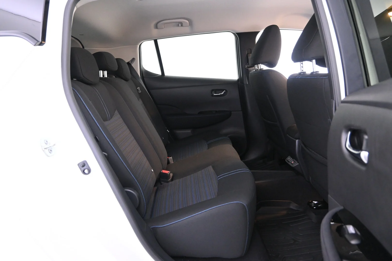 Car Image - caKR9gVRmycJ36RkM7wxS