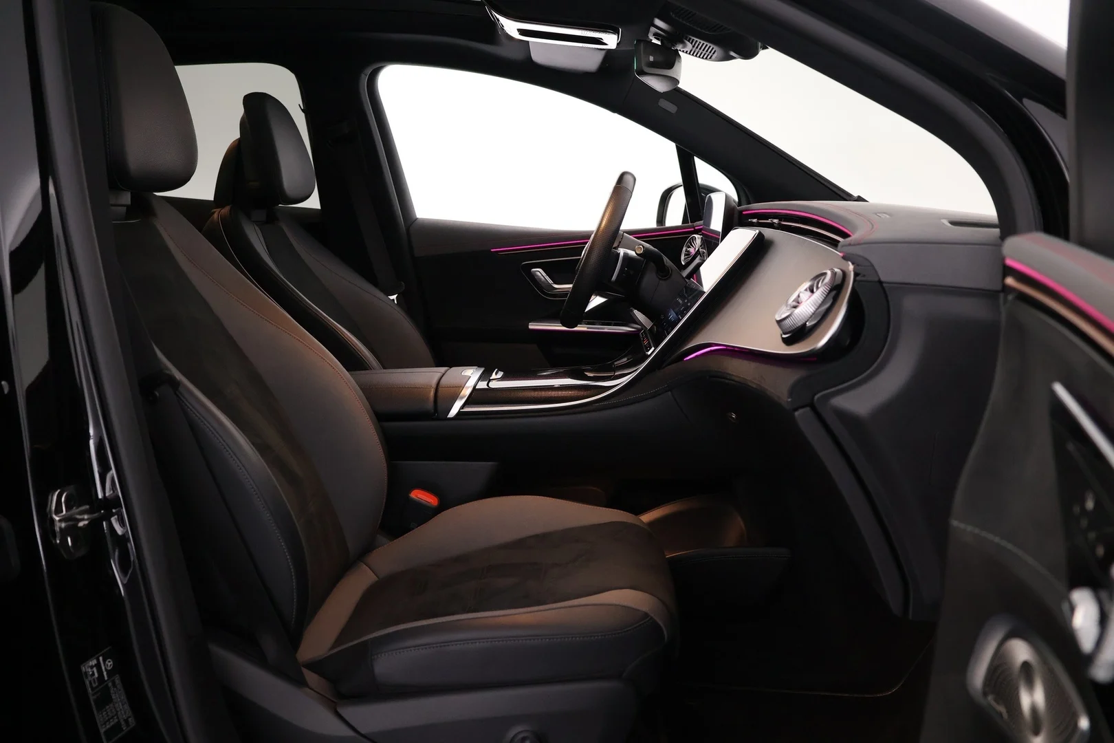 Car Image - S4fRR5XwsjANLWshlBZy6