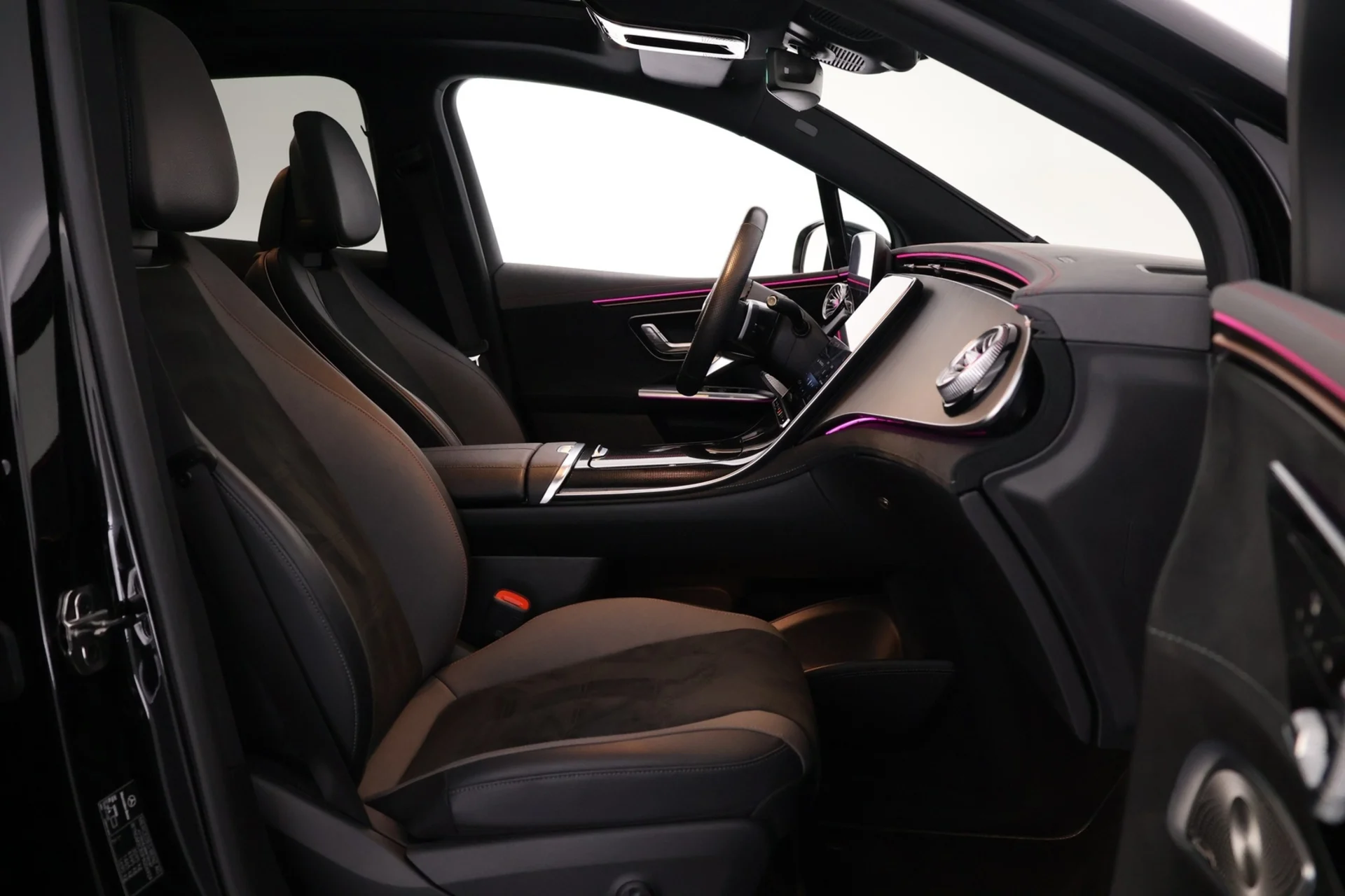 Car Image - S4fRR5XwsjANLWshlBZy6