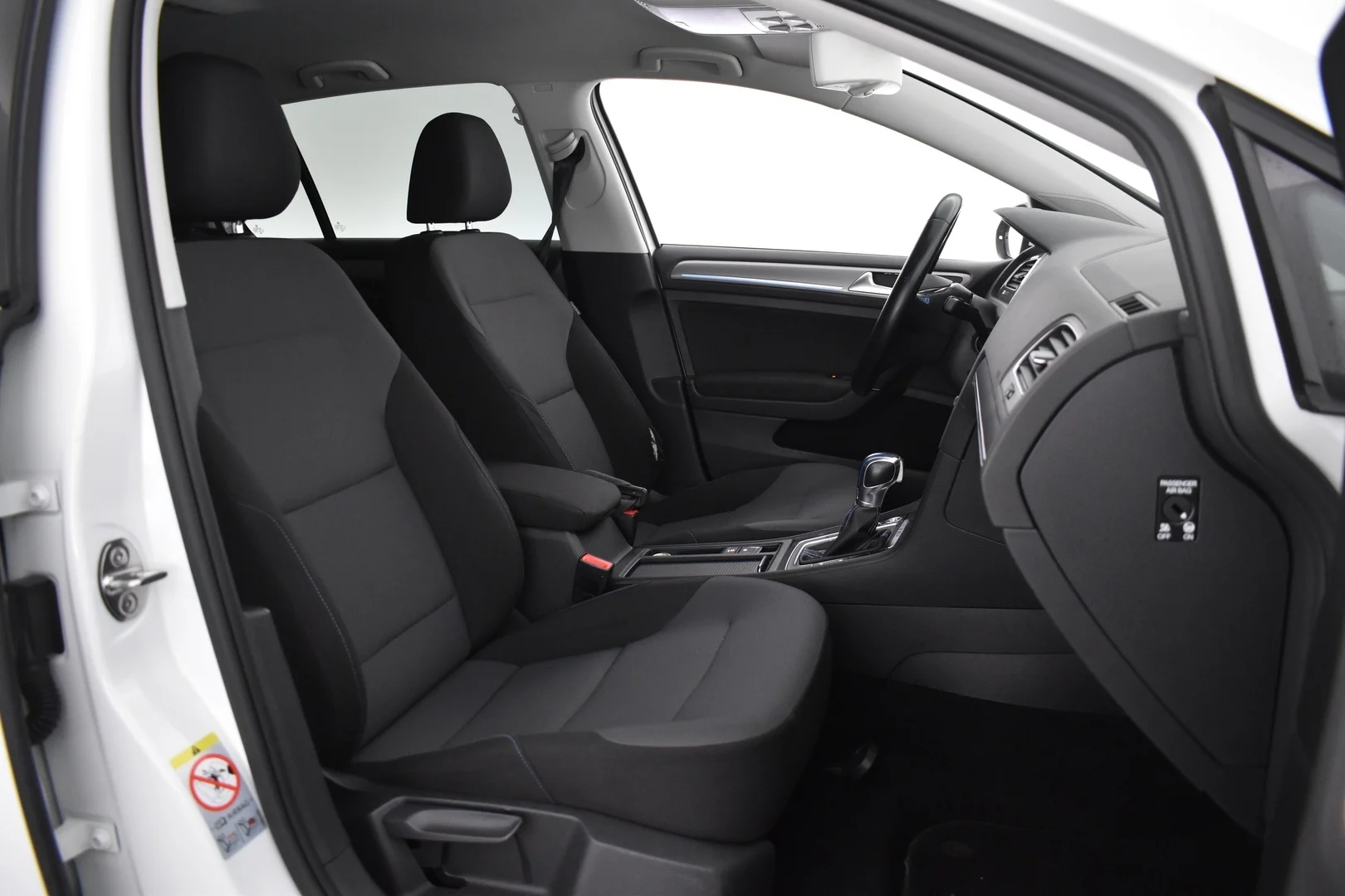 Car Image - 1G8w1YQz2k6G6XBdEaAL7t