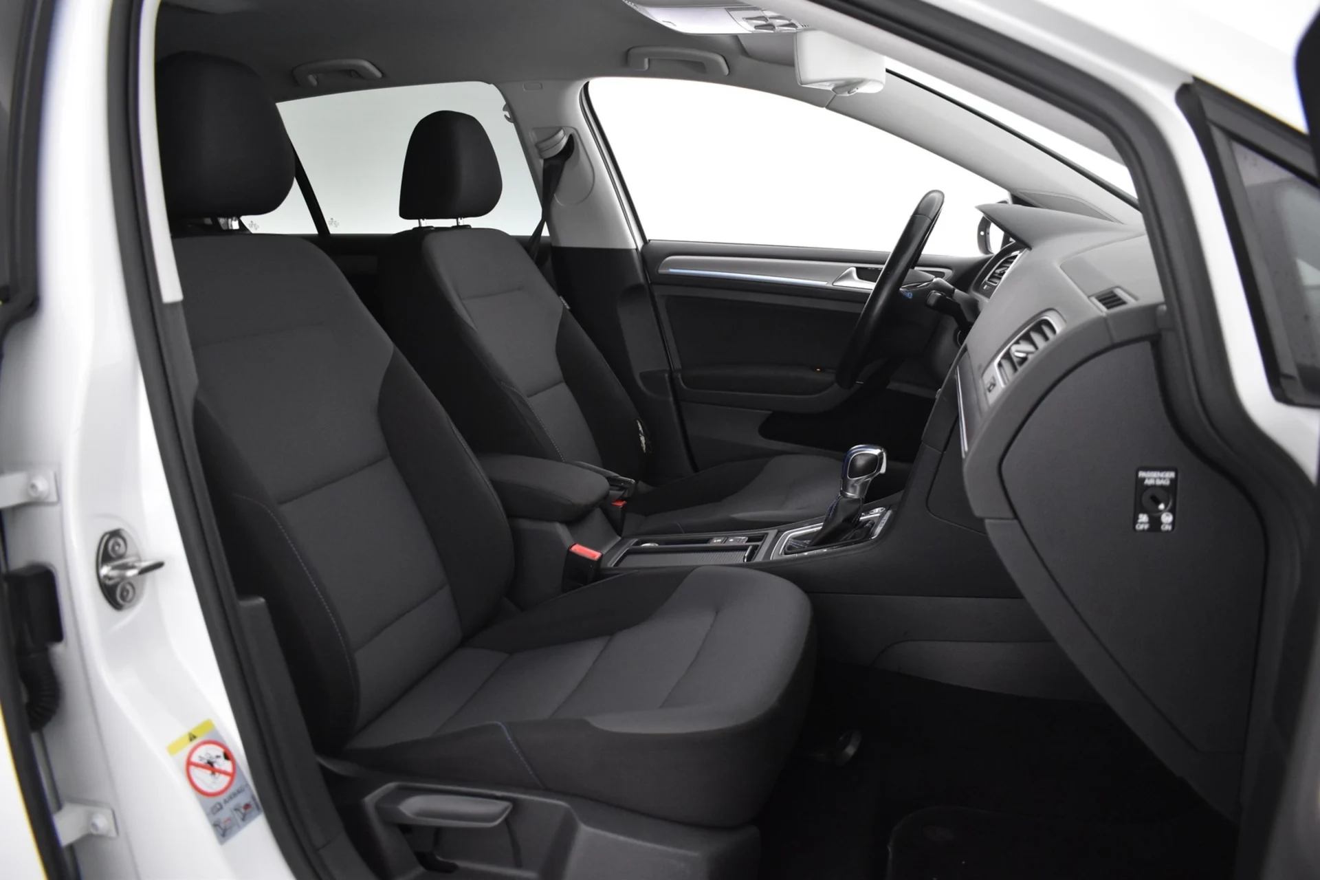 Car Image - 1G8w1YQz2k6G6XBdEaAL7t