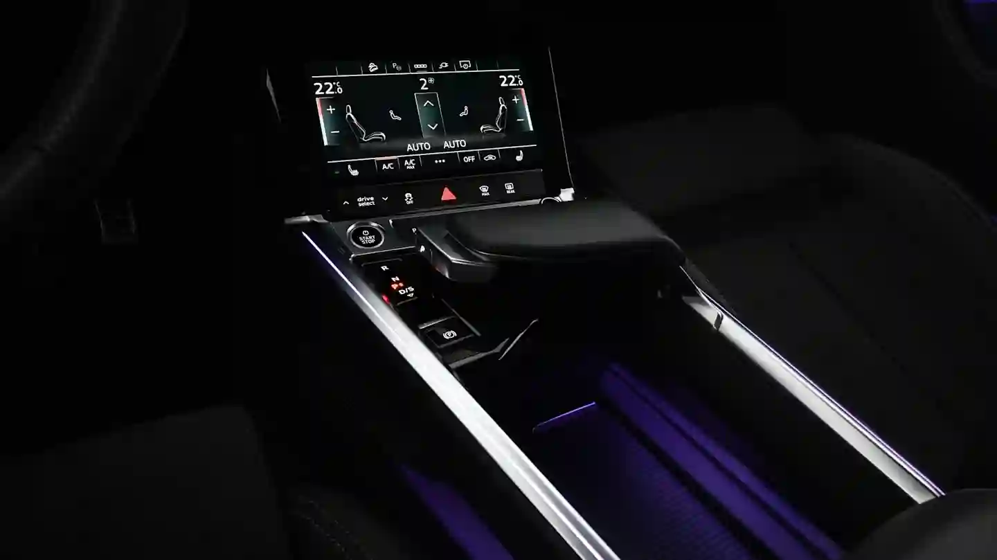 Car Image - 2Ji56n4gU5OsKzdobDPTuK