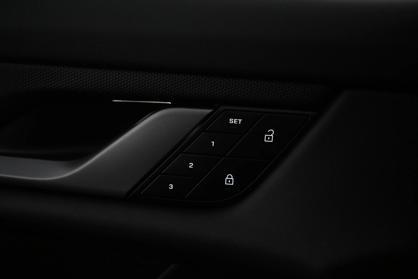 Car Image - 45LeUUAbFdHPSrQLjgxDwj